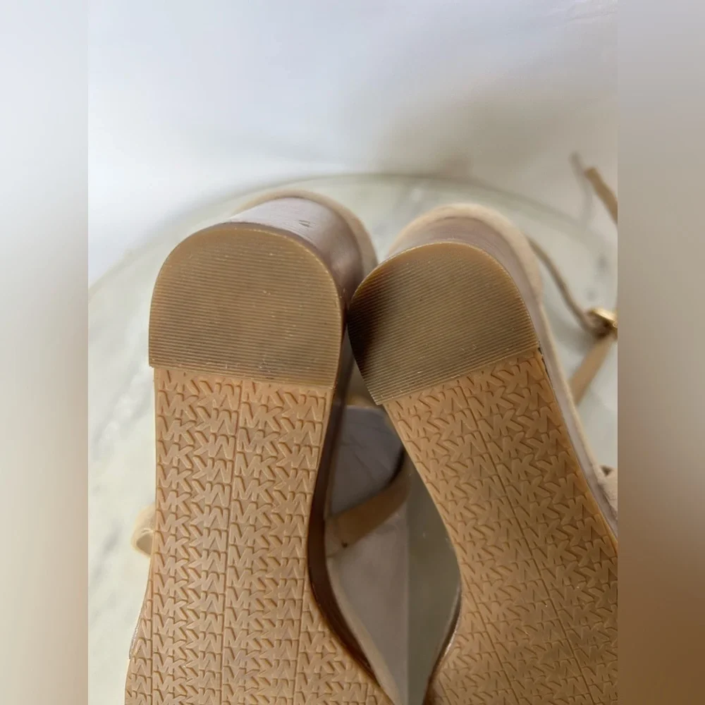 MICHEAL KORS RAFFERTY WEDGE SIZE 8.5 BARELY WORN
